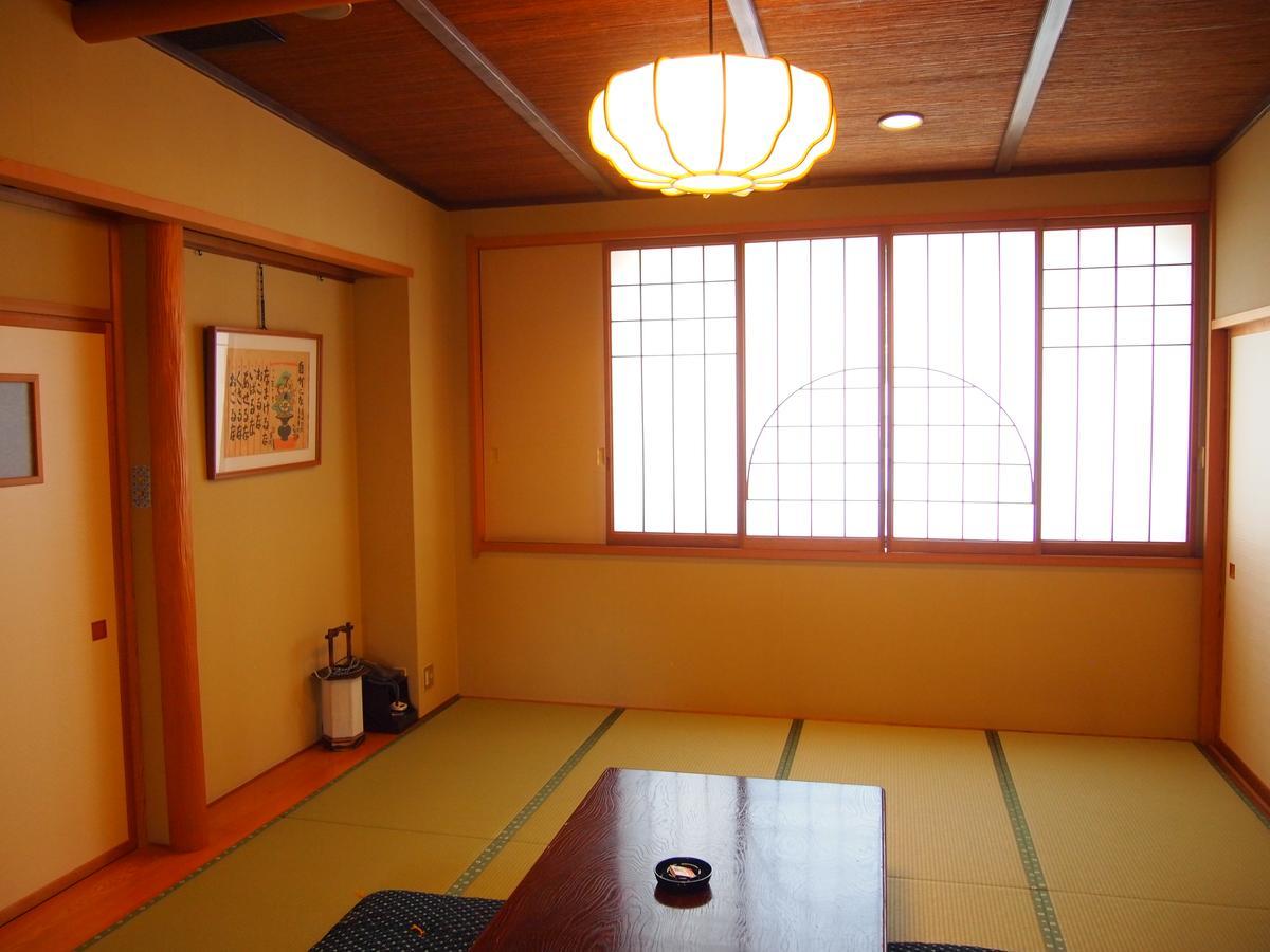 Chuo Hotel Chikuma Bagian luar foto
