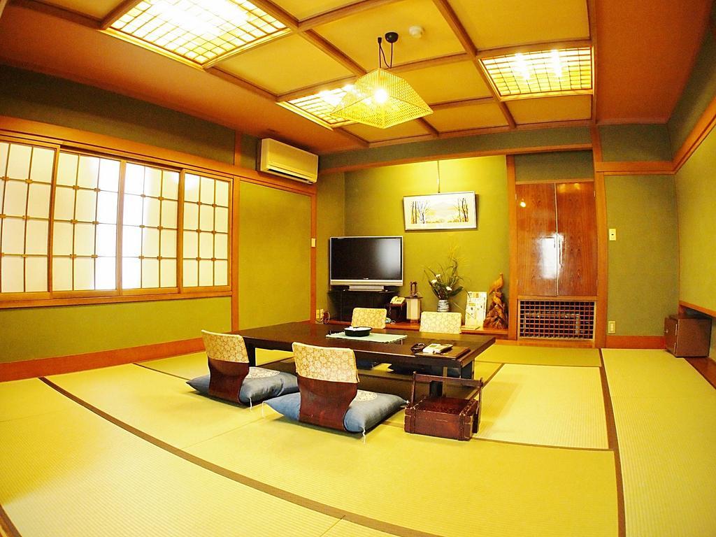 Chuo Hotel Chikuma Bagian luar foto
